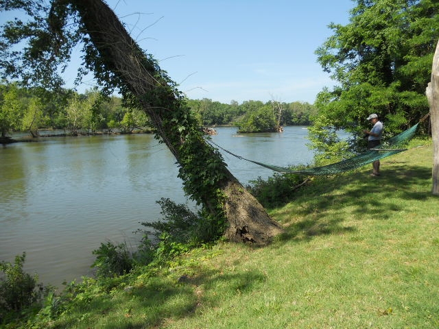 Click image for larger version

Name:	6-1-135.JamesRiverRPM2013LookingNorth.JPG
Views:	29
Size:	300.5 KB
ID:	19407
