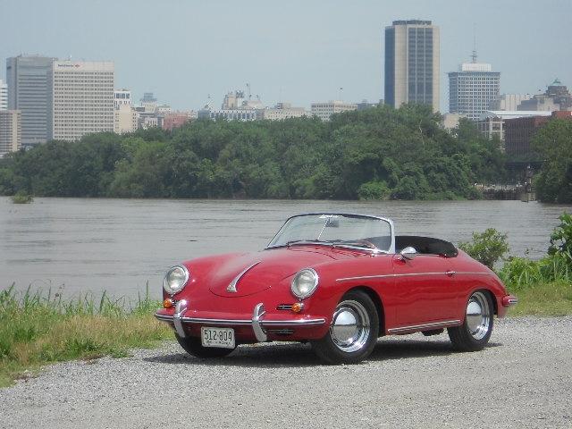 Click image for larger version

Name:	6-13-1311.RoadsterJamesRRockettsLanding.JPG
Views:	67
Size:	245.5 KB
ID:	20394