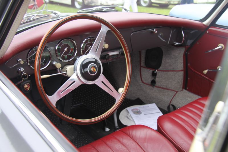 Click image for larger version

Name:	356Show026.JPG
Views:	55
Size:	69.7 KB
ID:	23556