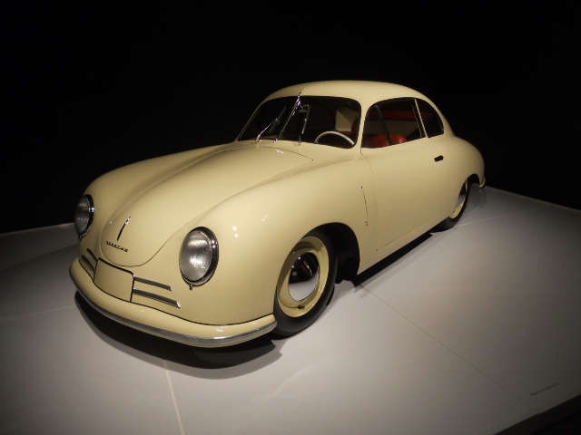 Click image for larger version

Name:	16.1949GmundCoupeLF.JPG
Views:	74
Size:	175.8 KB
ID:	29100