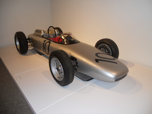 Click image for larger version

Name:	41.1962Type804F1DanGurney8Cyl1494ccRF.JPG
Views:	55
Size:	195.6 KB
ID:	29792