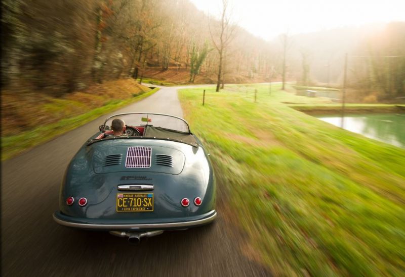 Click image for larger version

Name:	speedster1.JPG
Views:	42
Size:	59.4 KB
ID:	35194