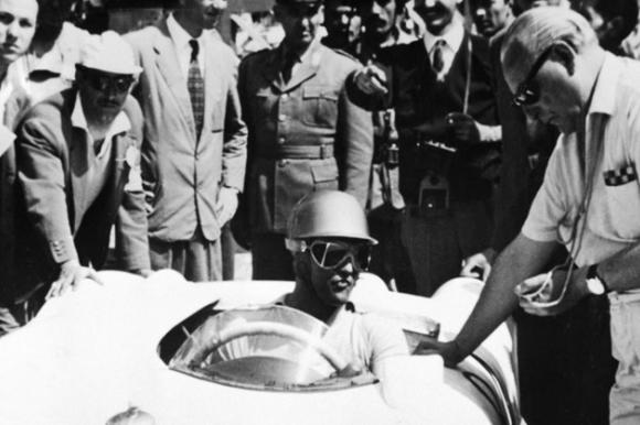 Click image for larger version

Name:	07_550-Spyder-race-car.jpg
Views:	49
Size:	34.8 KB
ID:	55434