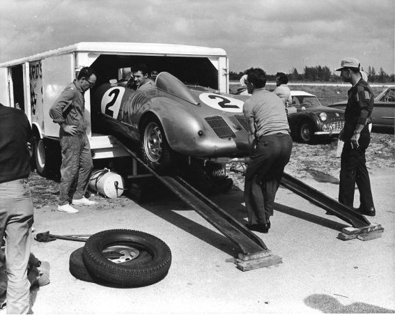 Click image for larger version

Name:	theporscheemerges600x48av2.jpg
Views:	69
Size:	54.7 KB
ID:	56904