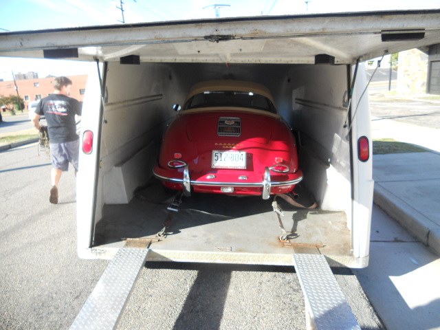 Click image for larger version

Name:	5.RoadsterLoadedInTrailer.jpg
Views:	50
Size:	174.2 KB
ID:	57506