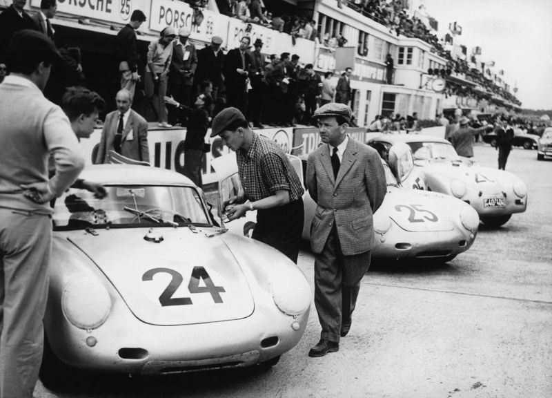 Click image for larger version

Name:	1956-Porsche-550-Coupe-11.jpg
Views:	55
Size:	79.0 KB
ID:	58427