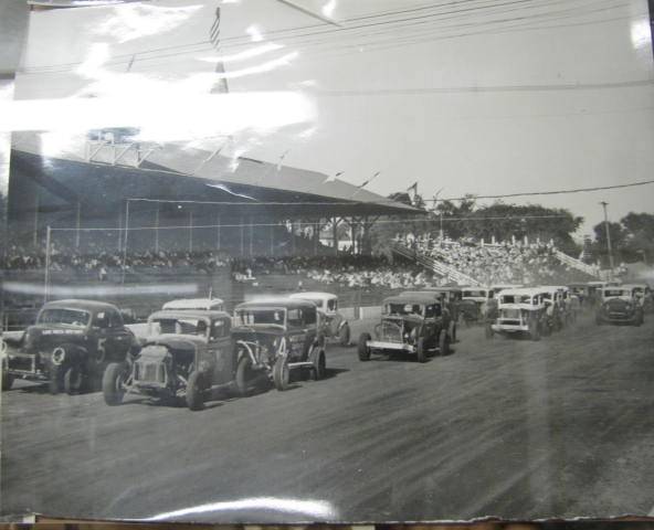 Click image for larger version

Name:	6-28-1258a.StockCars5LOAutoPartsIonia1954.jpg
Views:	19
Size:	35.1 KB
ID:	61292