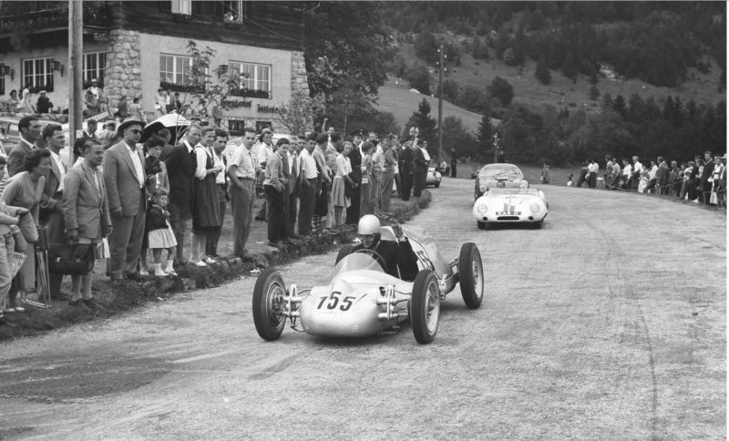 Click image for larger version

Name:	OMaisberg57Lotus.JPG
Views:	38
Size:	83.3 KB
ID:	64247