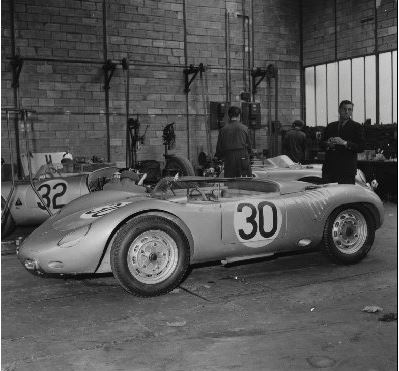 Click image for larger version

Name:	LM58Storezcartlovchgarage.JPG
Views:	42
Size:	39.5 KB
ID:	66116