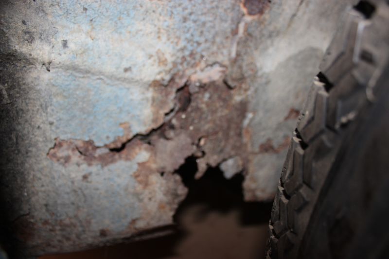 Click image for larger version

Name:	frontpassengerwheelwell_rust.JPG
Views:	91
Size:	45.1 KB
ID:	67896