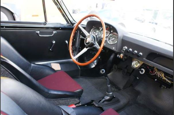 Click image for larger version

Name:	Abarth1001intrieur.JPG
Views:	35
Size:	43.6 KB
ID:	69081