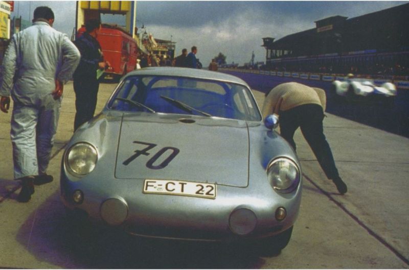 Click image for larger version

Name:	abarth1001SiegriedGuntherNurburg61.JPG
Views:	35
Size:	56.9 KB
ID:	69082