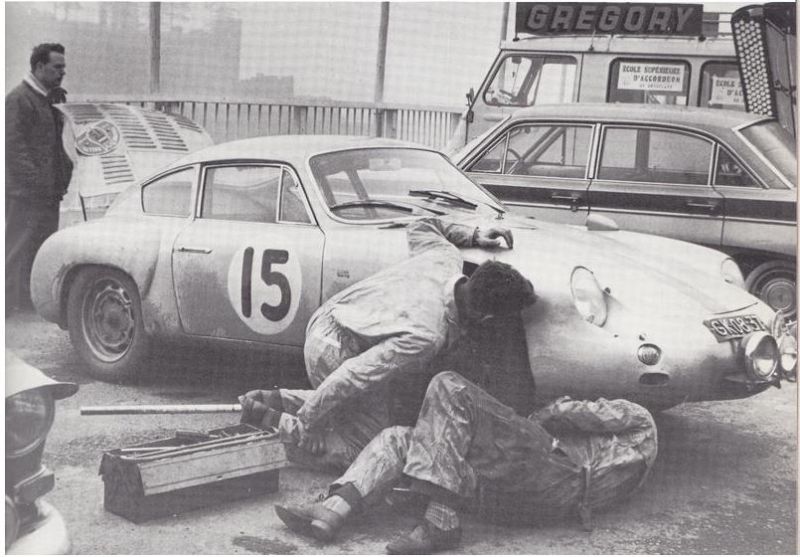 Click image for larger version

Name:	Abarth1010benpon.JPG
Views:	69
Size:	77.5 KB
ID:	69155