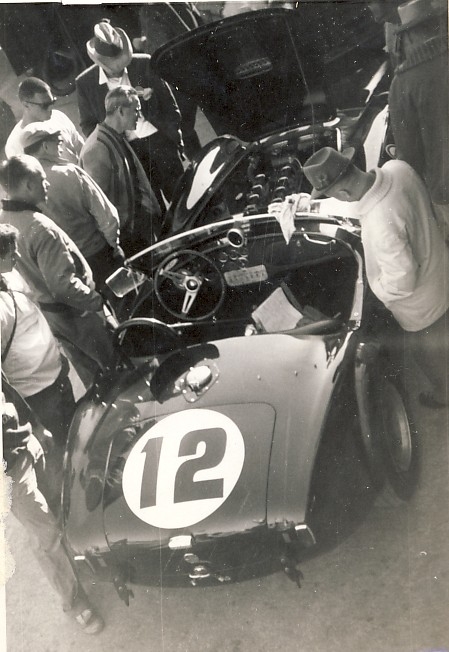 Click image for larger version

Name:	5.260CI12CobraSebringMarch1963.JPG
Views:	27
Size:	172.1 KB
ID:	71064