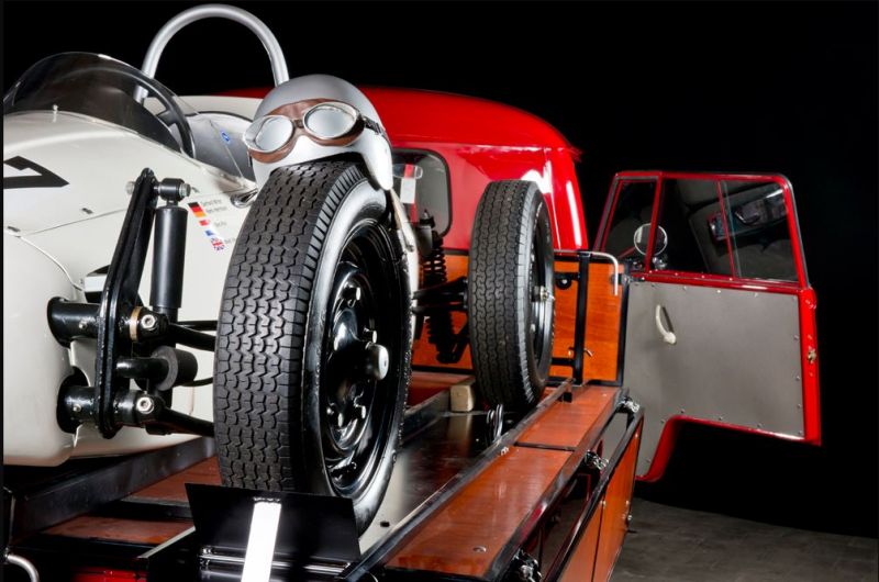 Click image for larger version

Name:	APALFORMCAR1.JPG
Views:	52
Size:	70.2 KB
ID:	72215