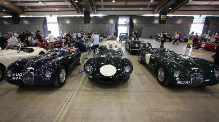 Click image for larger version

Name:	MM14Jaguarcorner.JPG
Views:	23
Size:	63.1 KB
ID:	76299
