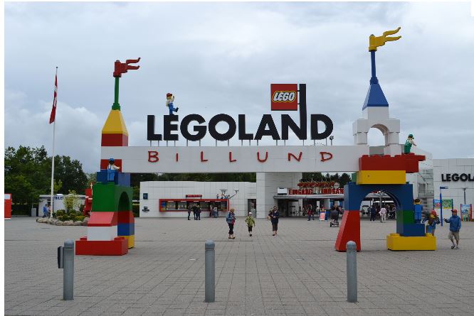 Click image for larger version

Name:	aahruslegolandbillund.JPG
Views:	23
Size:	54.5 KB
ID:	76450