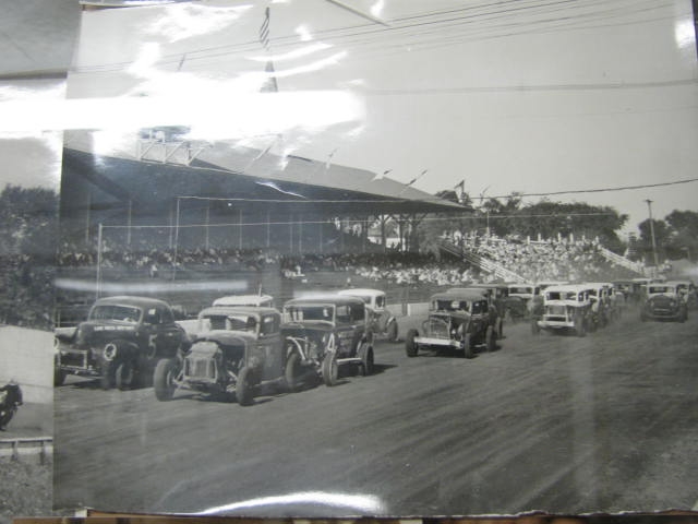 Click image for larger version

Name:	6-28-1258.StockCars5LOAutoPartsIonia1954.JPG
Views:	63
Size:	123.4 KB
ID:	88548
