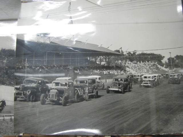 Click image for larger version

Name:	6-28-1258.StockCars5LOAutoPartsIonia1954.JPG
Views:	59
Size:	123.4 KB
ID:	88548