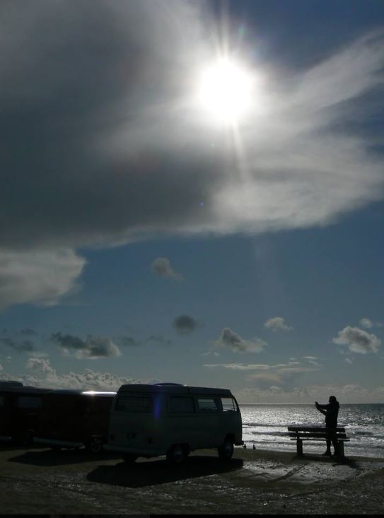 Click image for larger version

Name:	Montasunset35.JPG
Views:	34
Size:	35.7 KB
ID:	91548