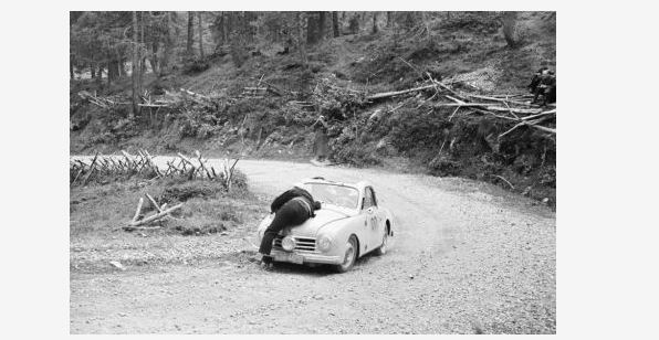 Click image for larger version

Name:	Strahlealpenfahrt52copilotsurlecapot.JPG
Views:	43
Size:	46.0 KB
ID:	93501