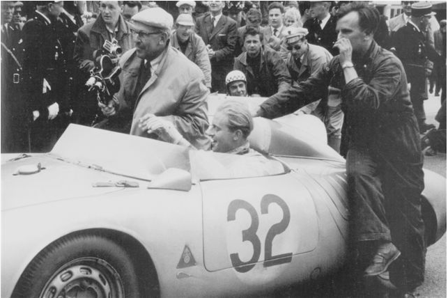 Click image for larger version

Name:	1958lemans-deBeaufort.jpg
Views:	74
Size:	249.6 KB
ID:	93564