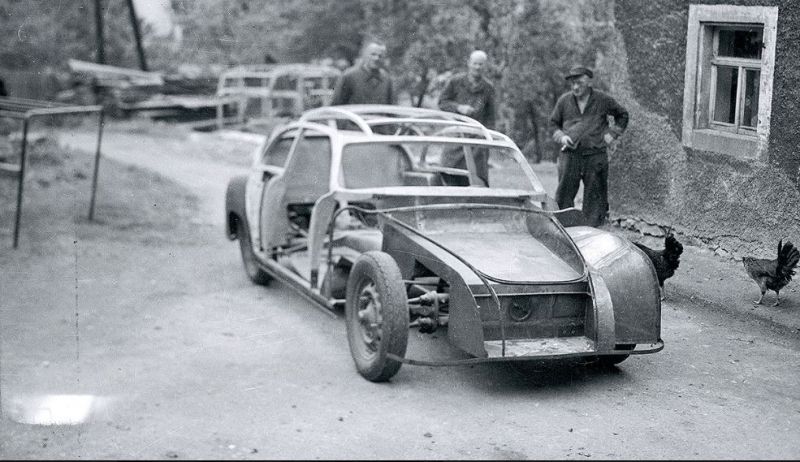 Click image for larger version

Name:	356Lindnerchassis.JPG
Views:	44
Size:	76.9 KB
ID:	93947