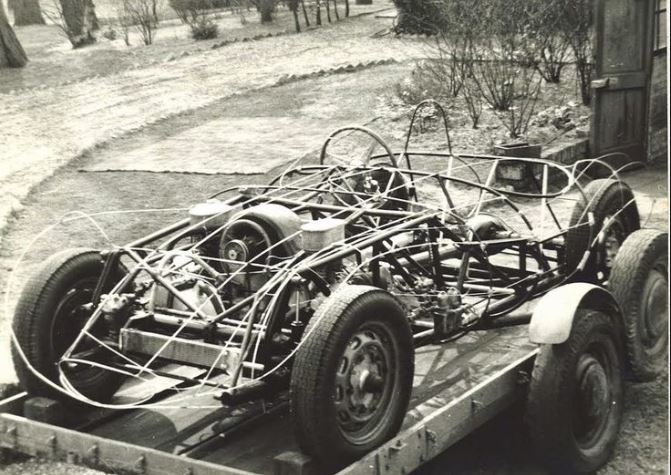 Click image for larger version

Name:	Hirondelleporsche.JPG
Views:	110
Size:	84.6 KB
ID:	96181