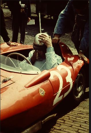 Click image for larger version

Name:	Hirondellehenkvanzalinge1957.JPG
Views:	83
Size:	39.4 KB
ID:	96268