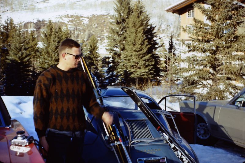 Click image for larger version

Name:	Ski31-1-200812-00-01PM.JPG
Views:	124
Size:	100.6 KB
ID:	28181