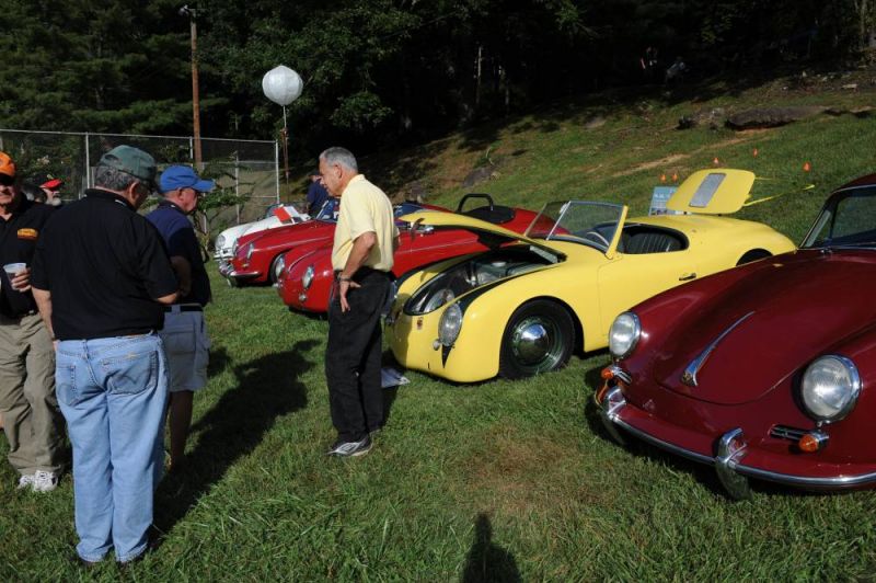 Click image for larger version

Name:	57.RonRosnersAmericanRoadsterTHESpeedsterTheRoadster.jpg
Views:	67
Size:	89.4 KB
ID:	92567