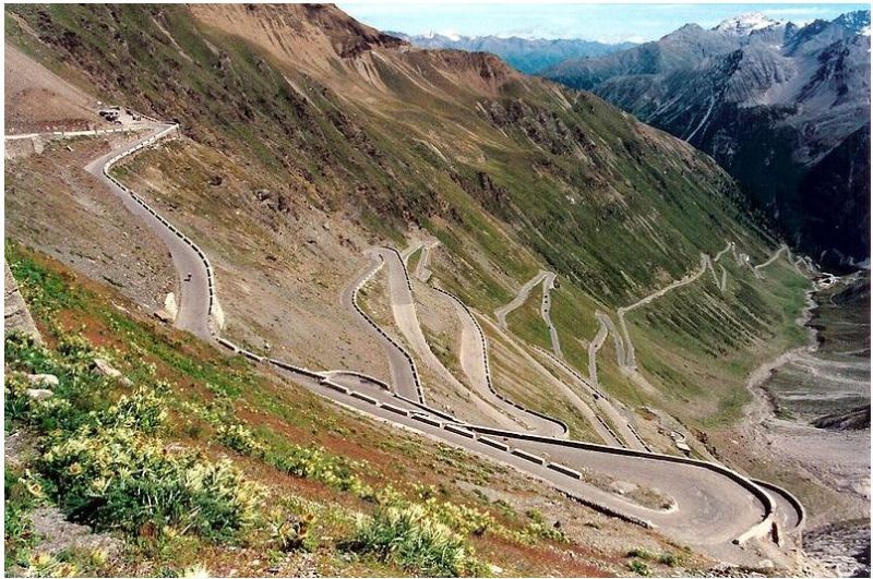 Click image for larger version

Name:	stelvio1.JPG
Views:	159
Size:	135.8 KB
ID:	30135