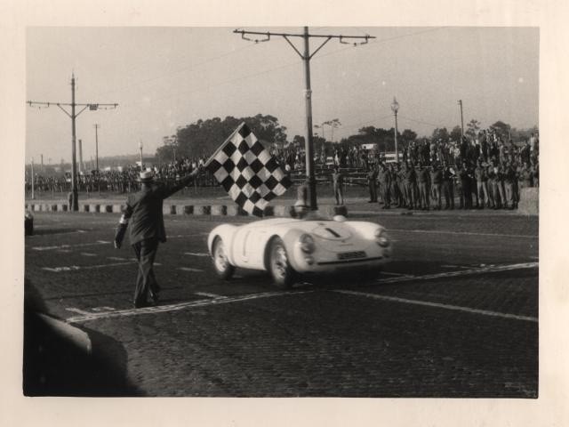 Click image for larger version

Name:	Porto1955copy.jpg
Views:	79
Size:	66.8 KB
ID:	88859
