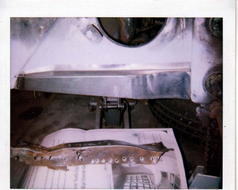 Click image for larger version

Name:	StrutClamped-OldStrutOnFloor.JPG
Views:	103
Size:	64.2 KB
ID:	47449