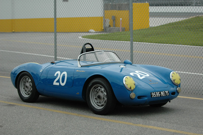 Click image for larger version

Name:	Porsche550-034.jpg
Views:	45
Size:	109.8 KB
ID:	33941