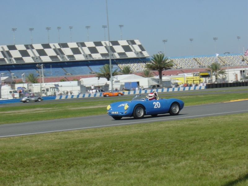 Click image for larger version

Name:	Porsche5503.jpg
Views:	62
Size:	70.2 KB
ID:	33945