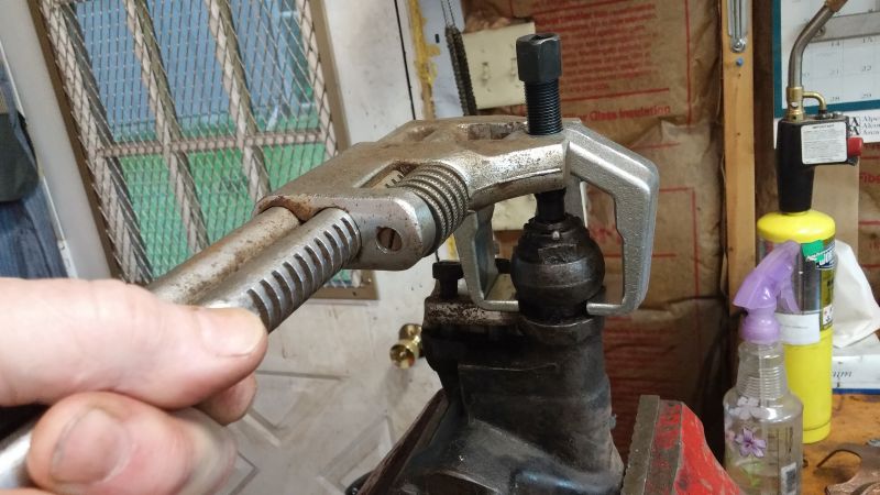 Click image for larger version

Name:	Pullerwithwrench.jpg
Views:	111
Size:	66.8 KB
ID:	77930