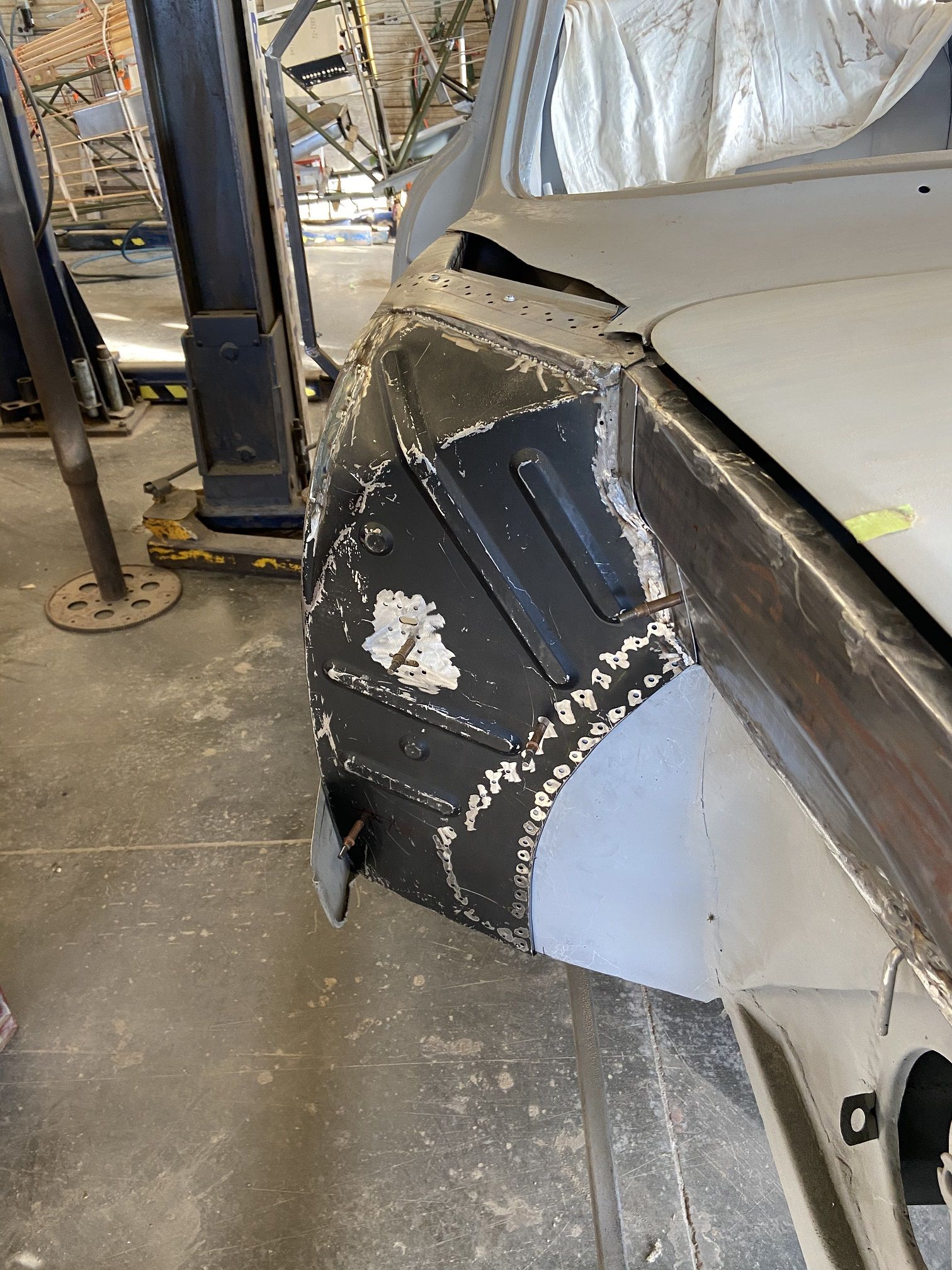 Click image for larger version

Name:	0325201 early fitting of passenger closing panel.jpg
Views:	235
Size:	535.9 KB
ID:	108050
