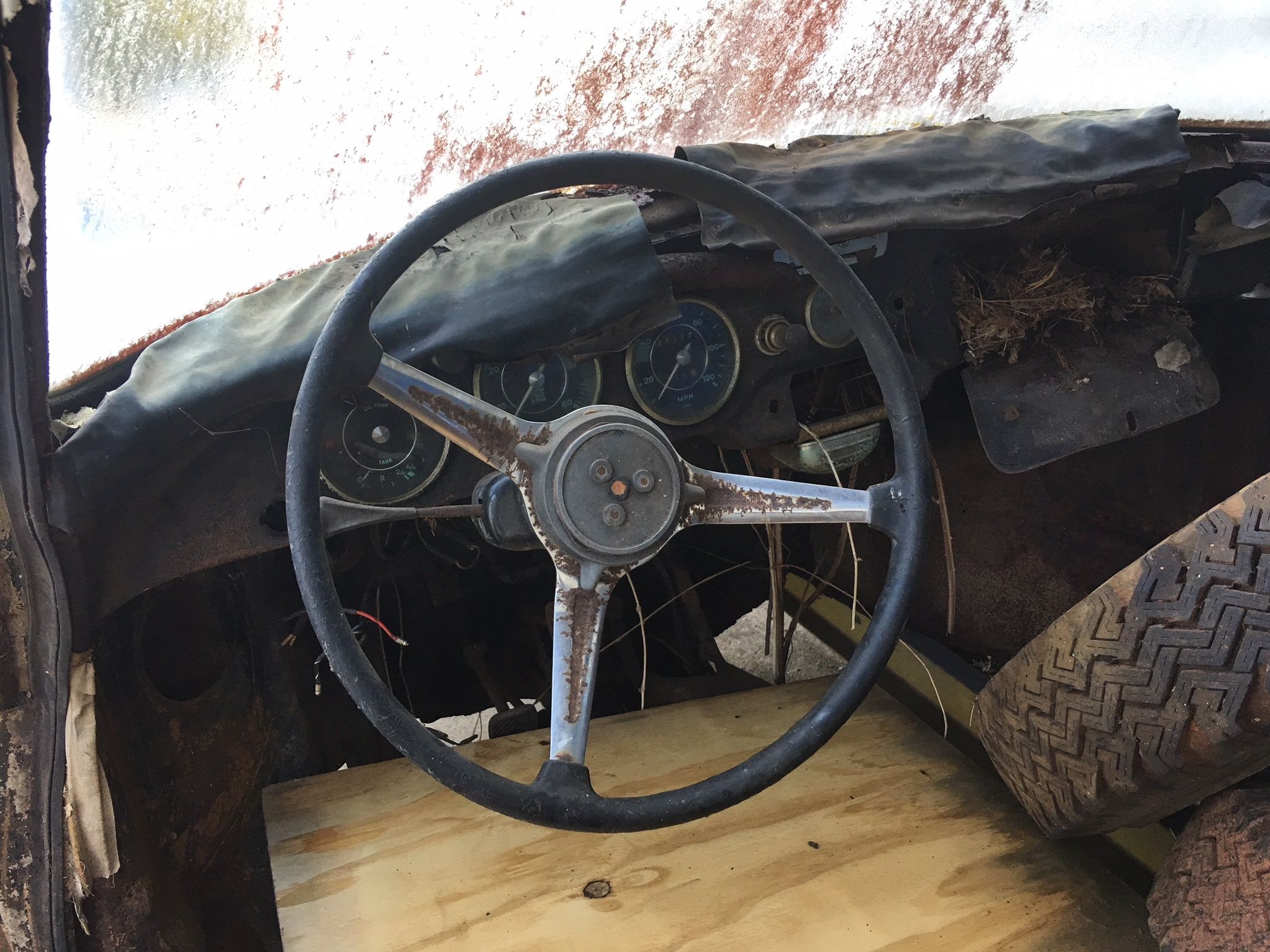 Click image for larger version

Name:	1963-T6-Porsche-32.jpg
Views:	336
Size:	446.9 KB
ID:	108354