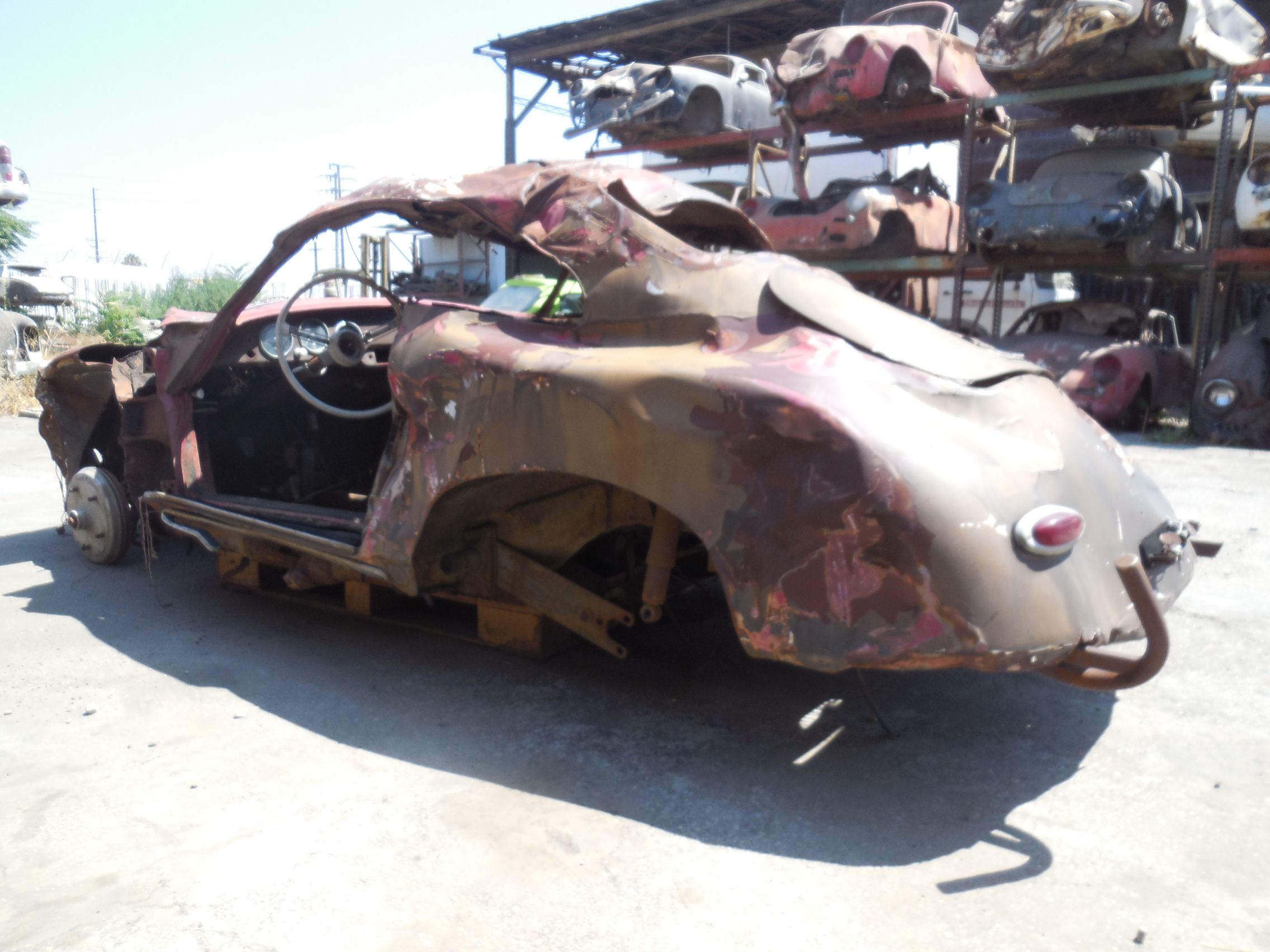 Click image for larger version

Name:	1959_P356_COUPE_DISMANTLER__874C.jpg
Views:	374
Size:	324.6 KB
ID:	108357