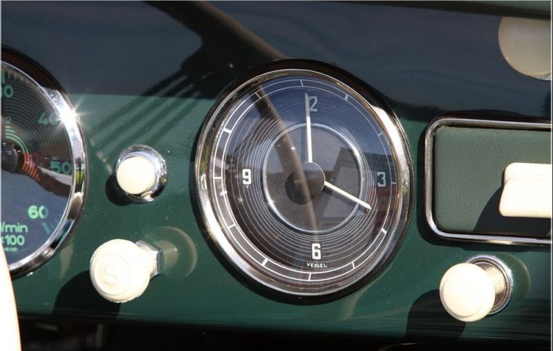 Click image for larger version

Name:	Cockpit31_2013-12-26.JPG
Views:	134
Size:	59.6 KB
ID:	33807