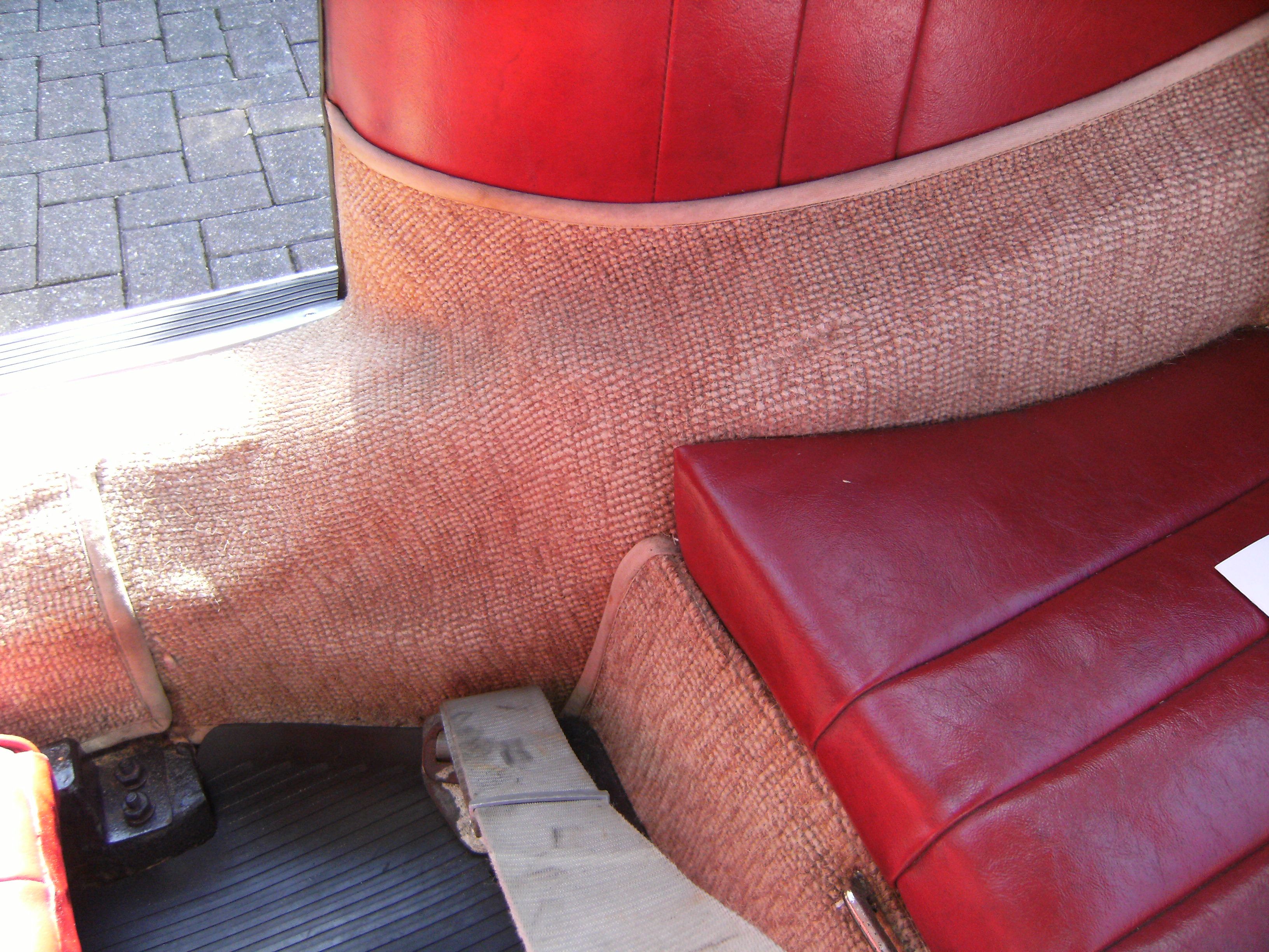 Click image for larger version

Name:	2012_1046 alexphotocarpets356 006.jpg
Views:	308
Size:	1.26 MB
ID:	110242