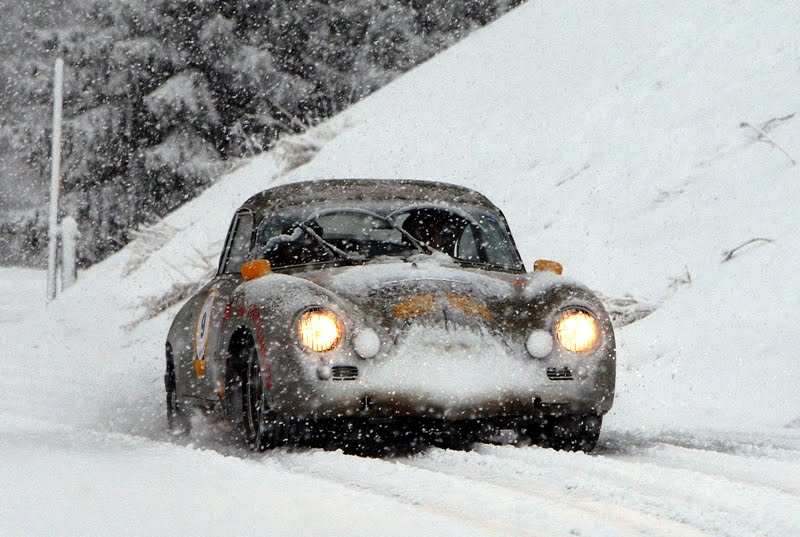 Click image for larger version

Name:	Ruedi-im-Winter-Raid-03.jpg
Views:	73
Size:	81.0 KB
ID:	31141