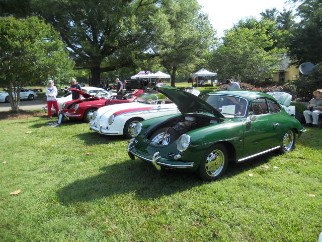Click image for larger version

Name:	5-31-1414.DanRogers1964SCSunroofCoupe.JPG
Views:	82
Size:	323.0 KB
ID:	53064