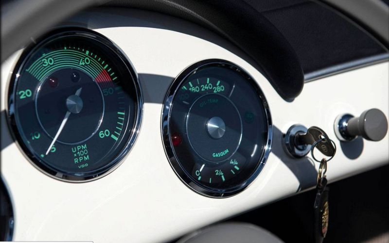 Click image for larger version

Name:	cockpit2.JPG
Views:	87
Size:	50.6 KB
ID:	47271