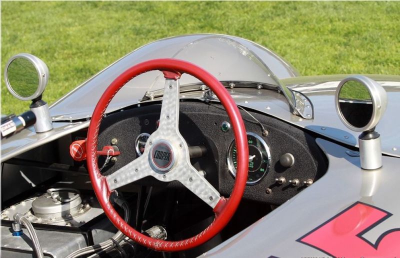 Click image for larger version

Name:	Cockpit69.JPG
Views:	94
Size:	79.0 KB
ID:	35732