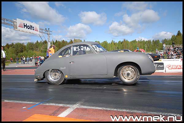 Click image for larger version

Name:	Dragster_2014-03-04.jpg
Views:	91
Size:	39.9 KB
ID:	38015