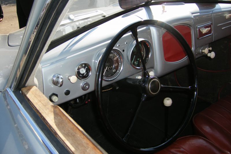 Click image for larger version

Name:	2008_0919goodwoodrevival080080_2016-12-01.JPG
Views:	94
Size:	63.2 KB
ID:	82445