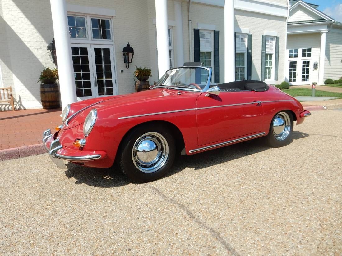 Click image for larger version

Name:	15. Roadster Close Up Big  s.jpg
Views:	176
Size:	169.9 KB
ID:	112211