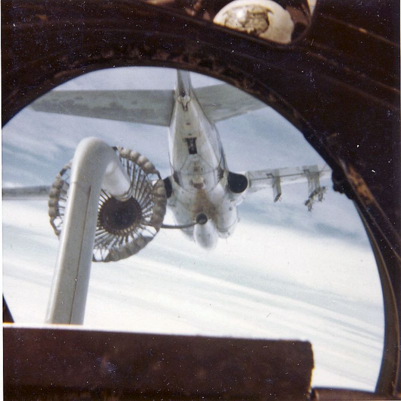 Click image for larger version

Name:	14A.GettingSomeGas-ConsolidatingTheTankers.jpg
Views:	59
Size:	82.7 KB
ID:	88555